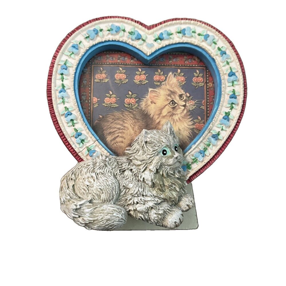 Vintage Heart Shaped Cream Floral Cat Picture Frame Small Resin Tabletop